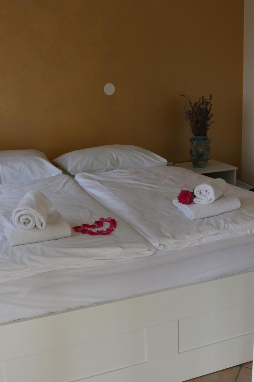 Piran Beach House - Private Oasis - Beachfront Apartment With A Sea View Terrace Εξωτερικό φωτογραφία